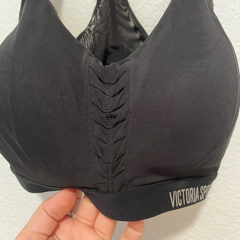 Victoria’s Secret Sport Black Sports Bra Racerback Mesh Detail Size 34D